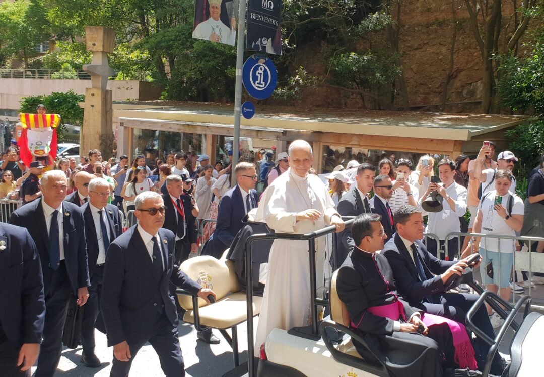 EL PAPA LEÓN XIV NO NECESITARÁ MÁS TRATAMIENTO TRAS LA EXTIRPACIÓN DE SU CÁNCER DE PULMÓN